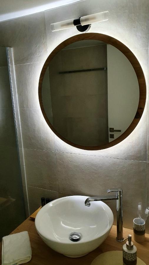 Alexandra'S Boutique House Apartment Triovasalos Luaran gambar